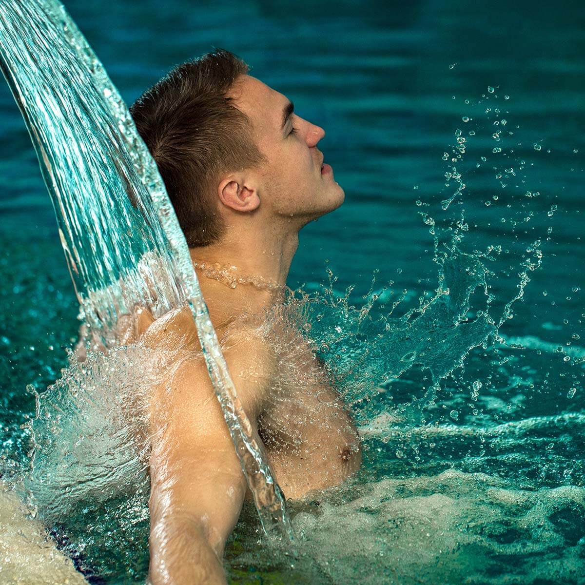 Wasserfall - Hotel mit Hallenbad